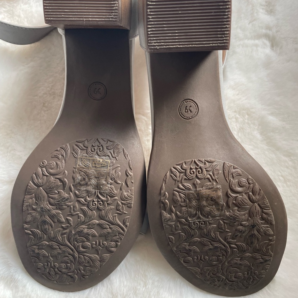 Taxi size 39 Women's Gray Sandals - Picture 4 of 8